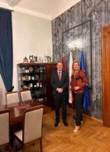 Pani Dyrektor Kolegium M. Szaraniec i Pan Rektor B. Ziębicki
